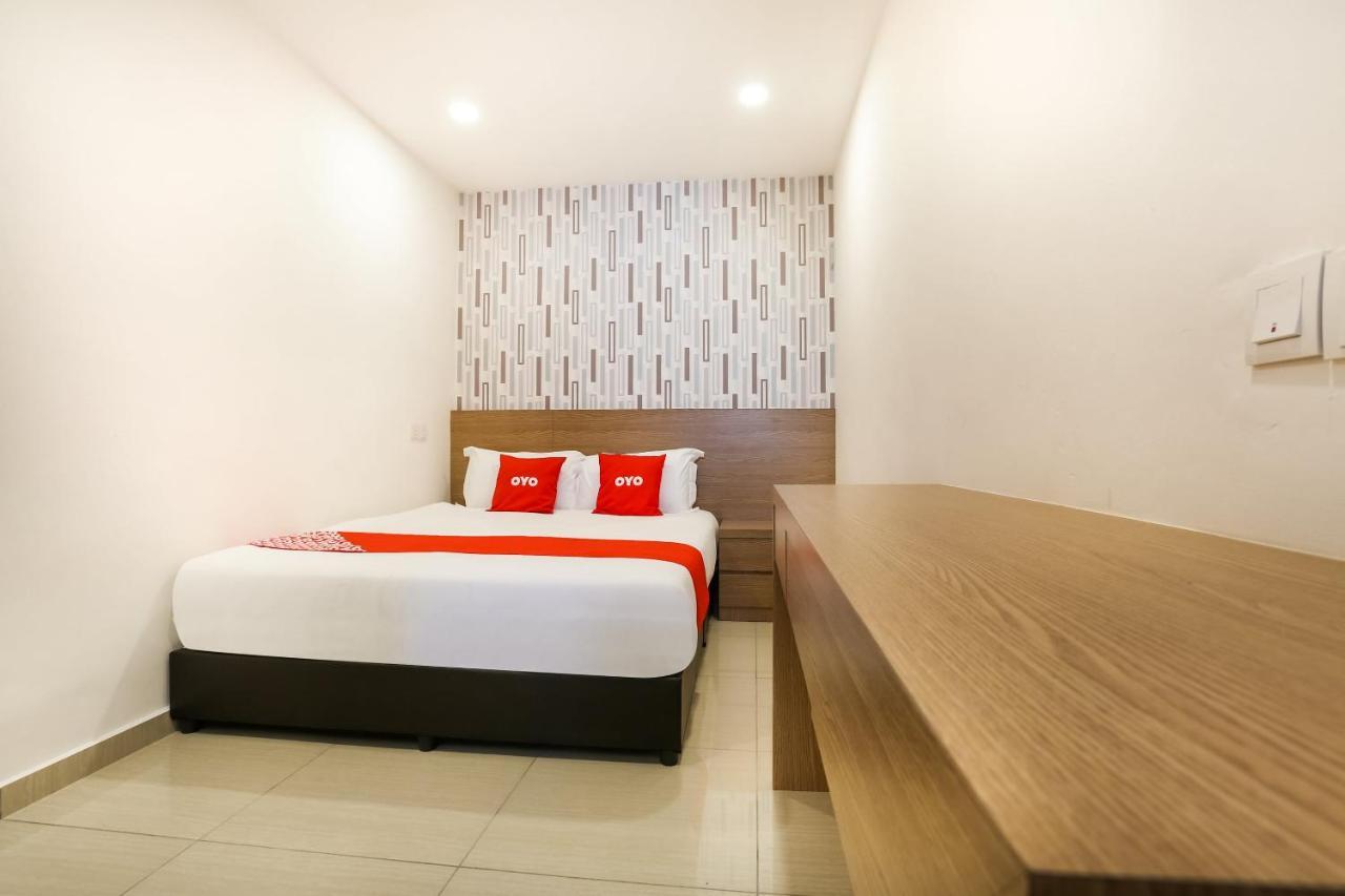 Dyaya Hotel Malacca Екстер'єр фото