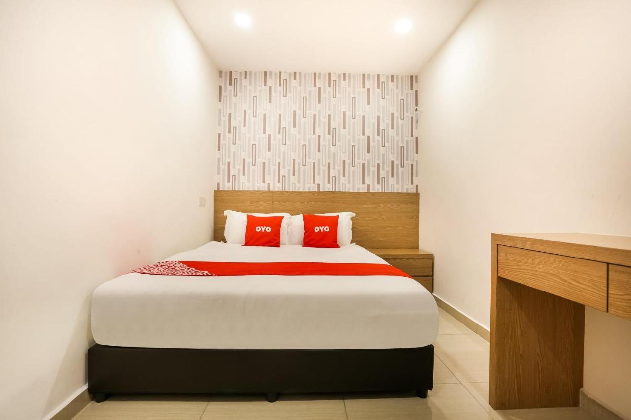 Dyaya Hotel Malacca Екстер'єр фото