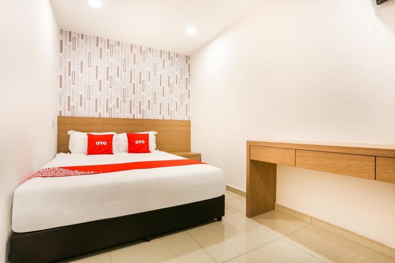 Dyaya Hotel Malacca Екстер'єр фото