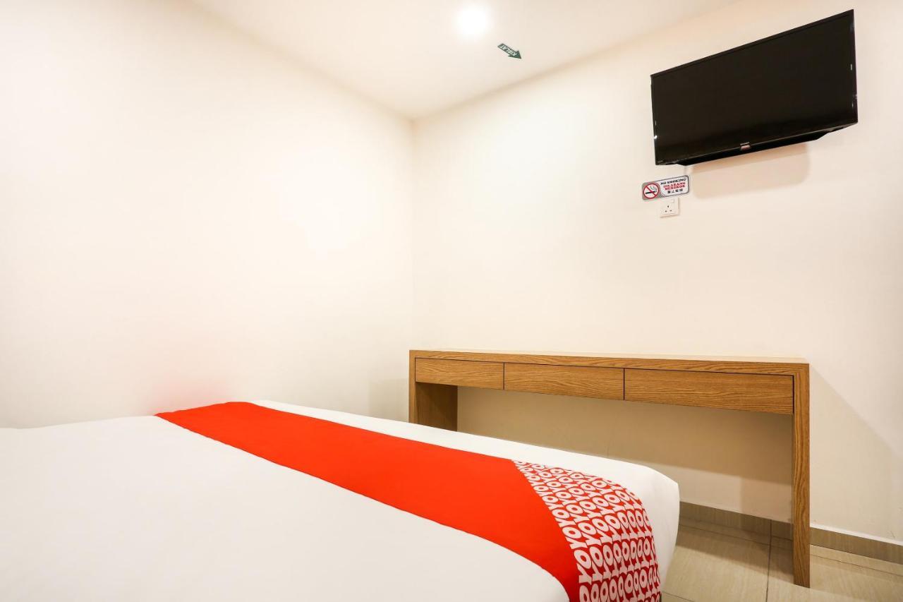 Dyaya Hotel Malacca Екстер'єр фото