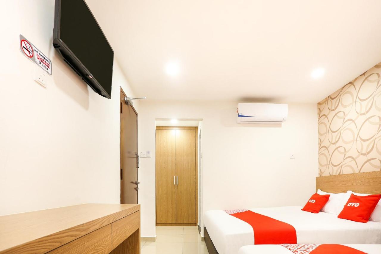 Dyaya Hotel Malacca Екстер'єр фото